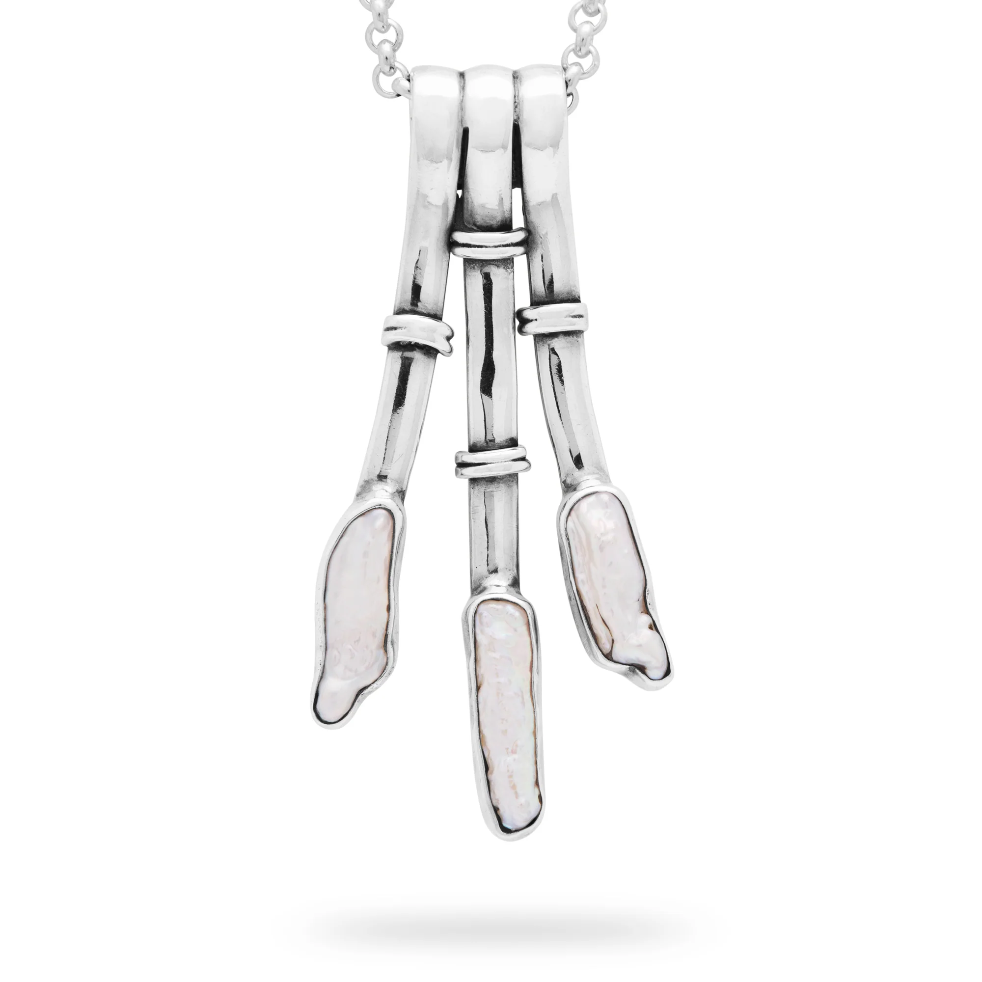 Bali 3 Mother of Pearl Pendant (B742P01)