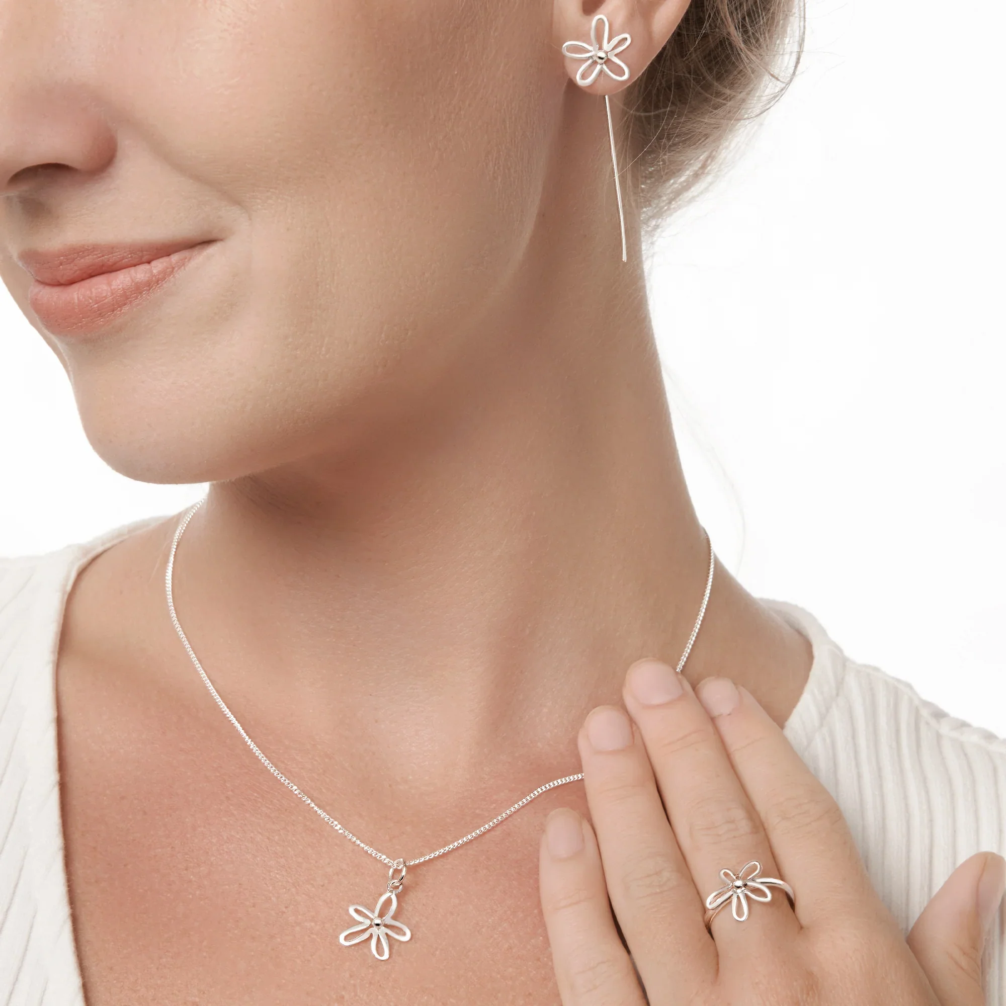 Silver Flower Necklace - Image 2