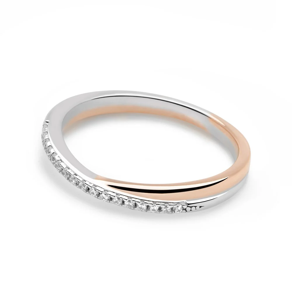 Chic Midi Kiss Ring - Image 3