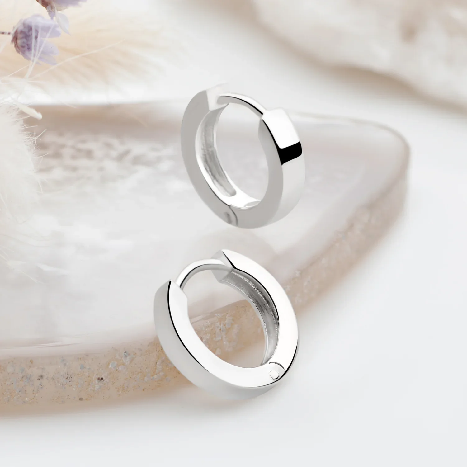 5th Avenue Hoops - Image 3