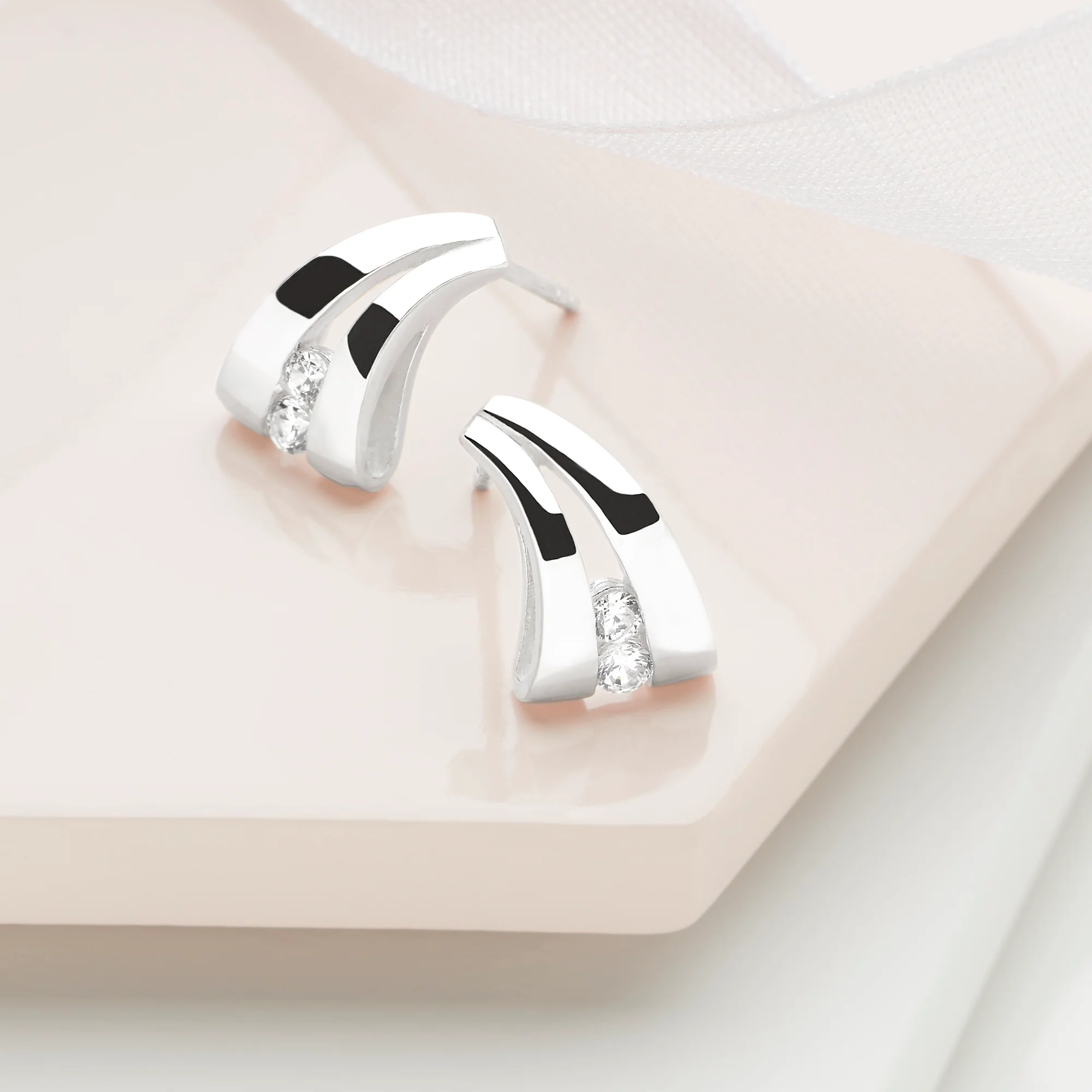 Nazare Wave Silver Earrings - Image 2