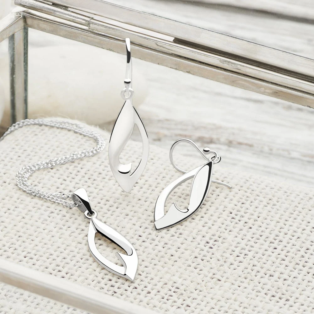 Silver Eucalyptus Shine Earrings - Image 4