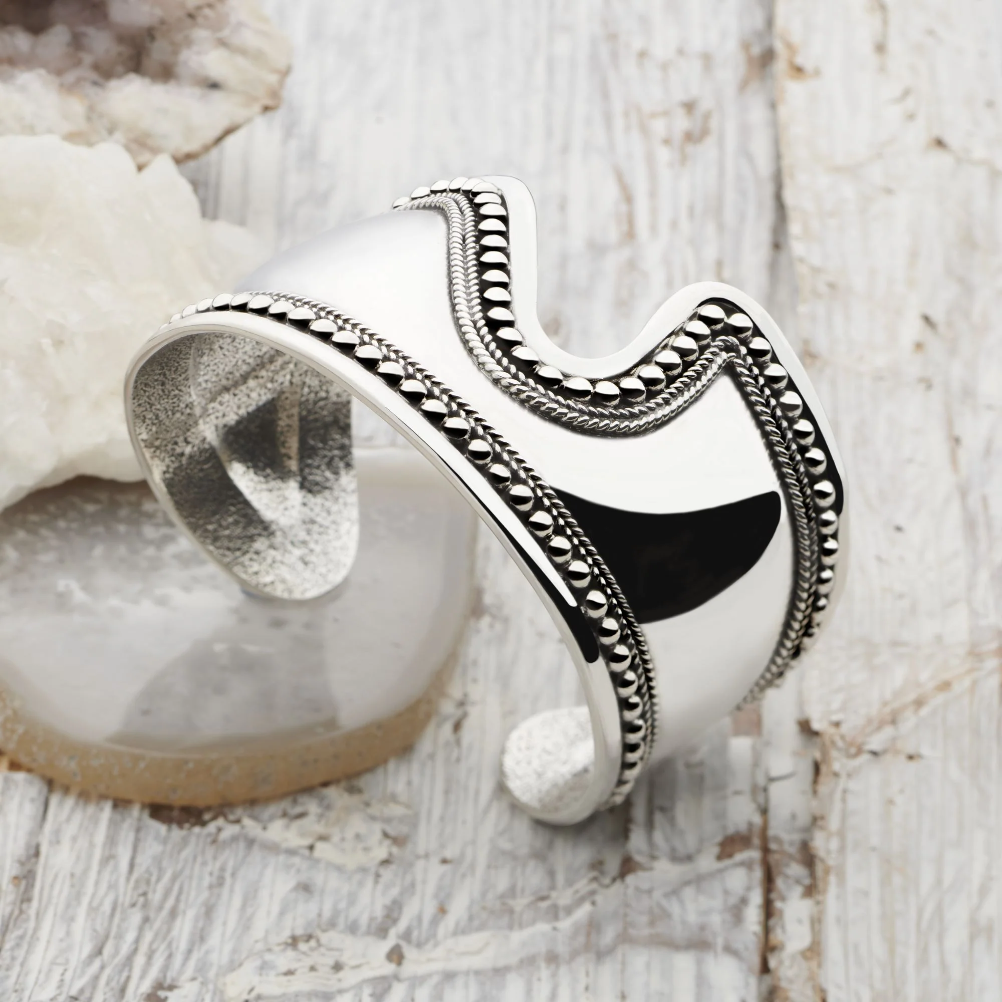 Kubu Art Silver Bangle - Image 4