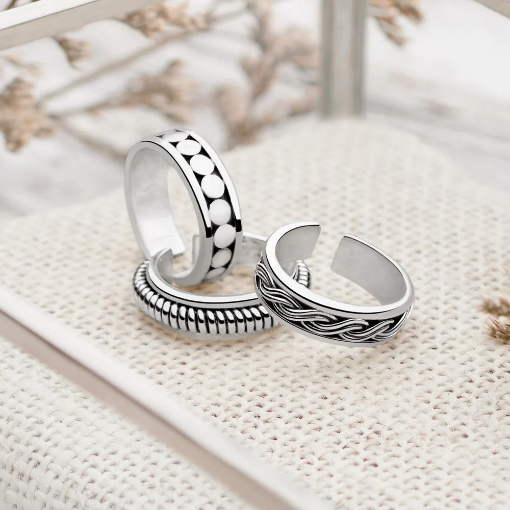 Sanur Silver Toe Rings Set - Image 3